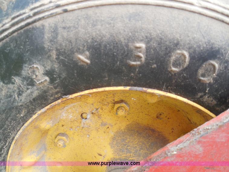 image for item I3324 Melroe pickup unit