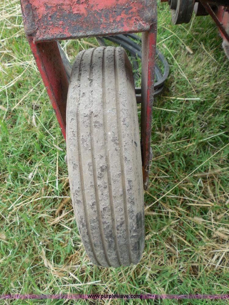 image for item I3324 Melroe pickup unit