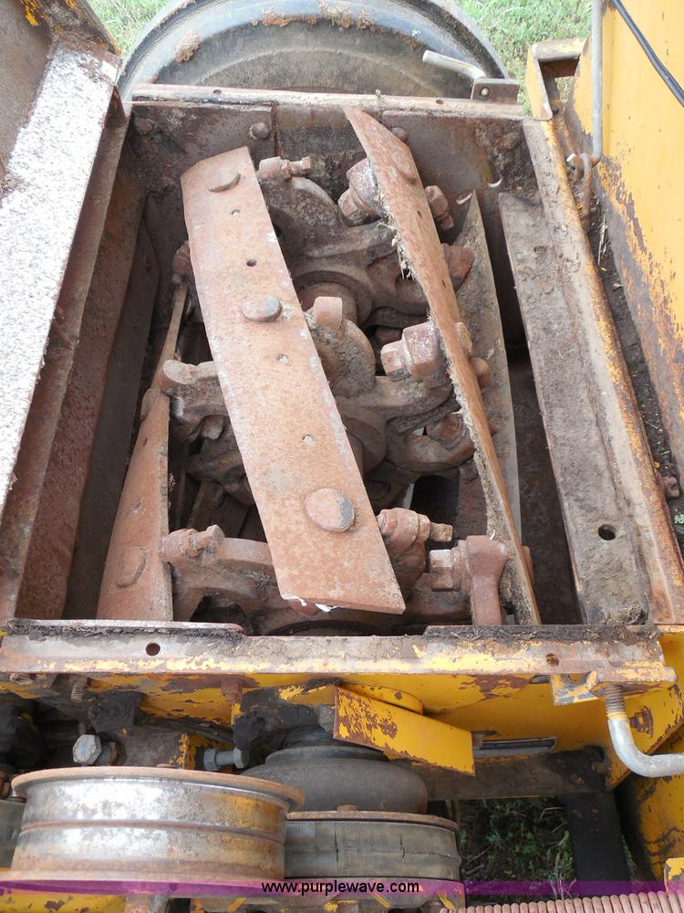 image for item I3326 Field Queen FQ forage harvester