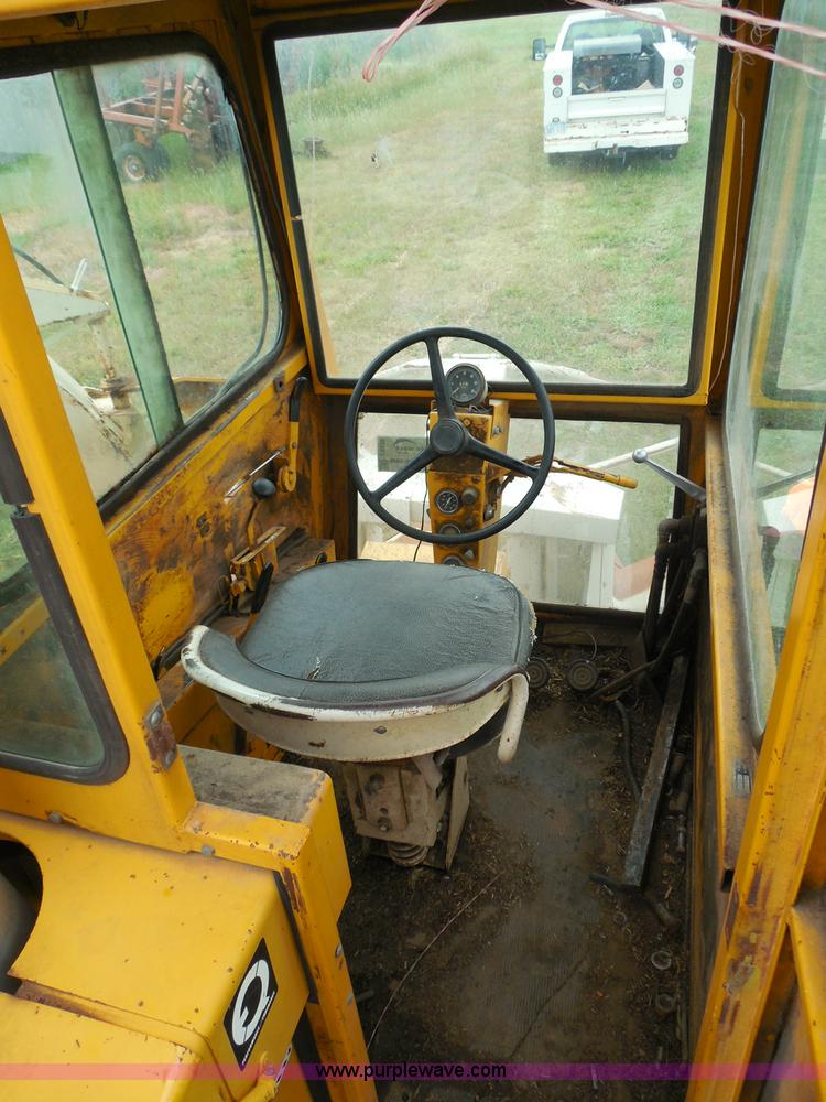 image for item I3326 Field Queen FQ forage harvester