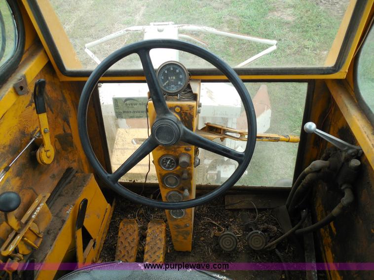 image for item I3326 Field Queen FQ forage harvester