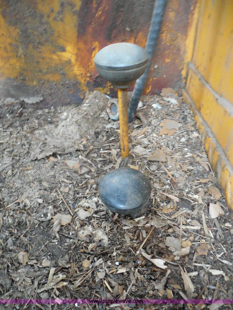 image for item I3326 Field Queen FQ forage harvester