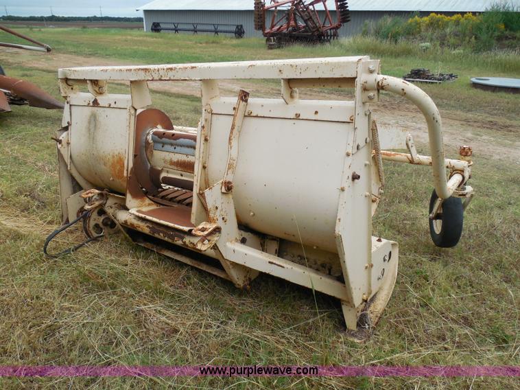 image for item I3327 Windrow pickup head