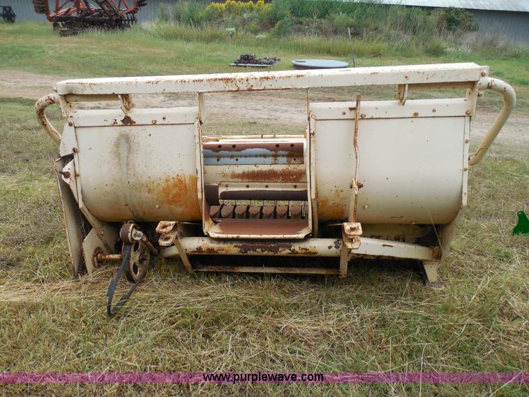 image for item I3327 Windrow pickup head