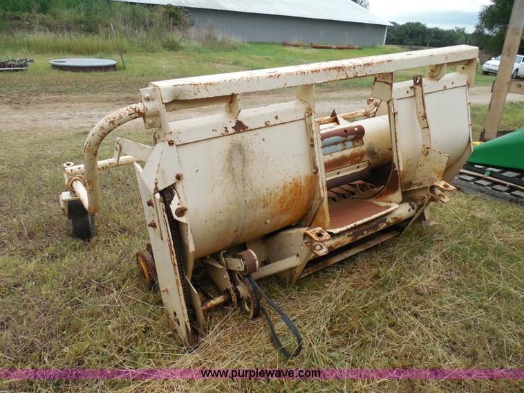 image for item I3327 Windrow pickup head
