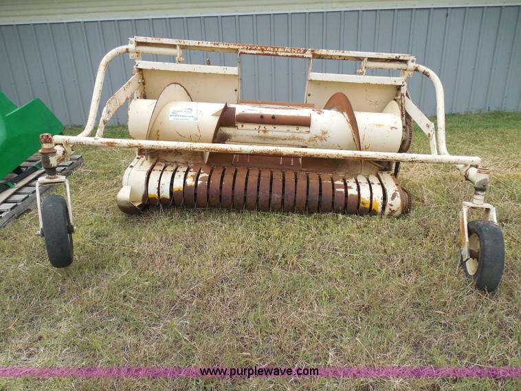 image for item I3327 Windrow pickup head