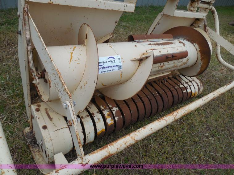 image for item I3327 Windrow pickup head