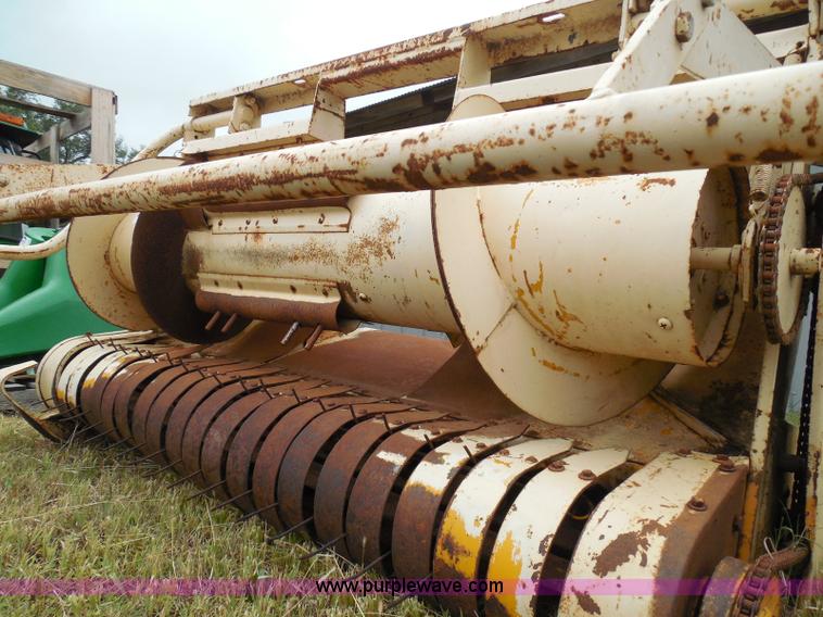 image for item I3327 Windrow pickup head