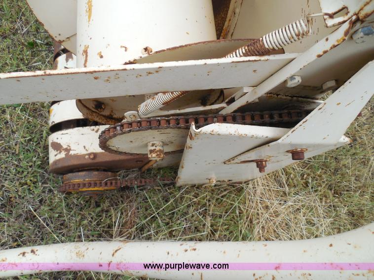 image for item I3327 Windrow pickup head