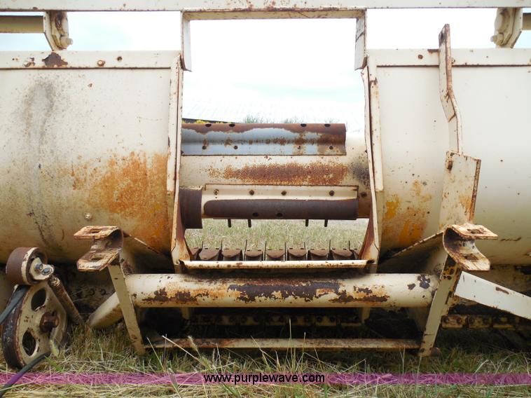 image for item I3327 Windrow pickup head