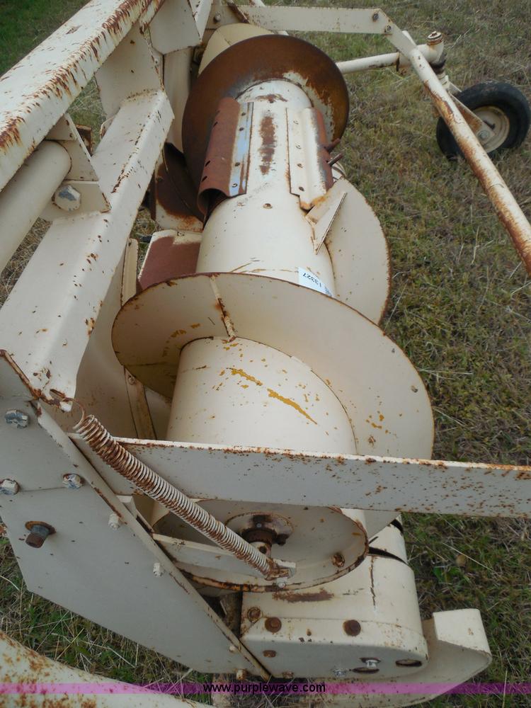 image for item I3327 Windrow pickup head