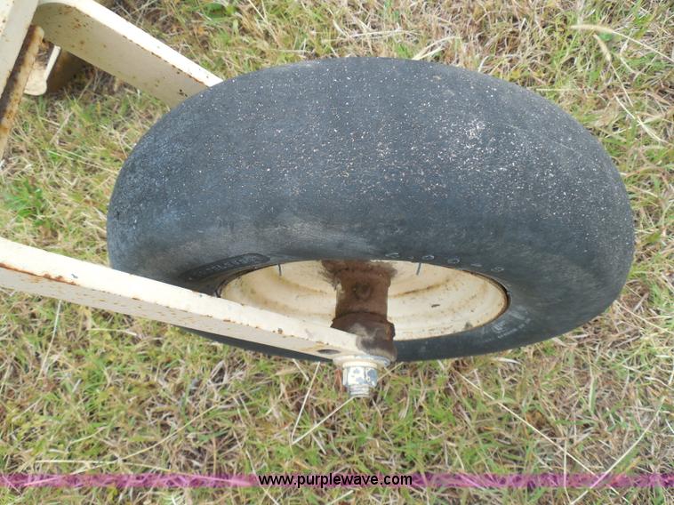 image for item I3327 Windrow pickup head