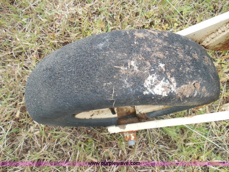 image for item I3327 Windrow pickup head