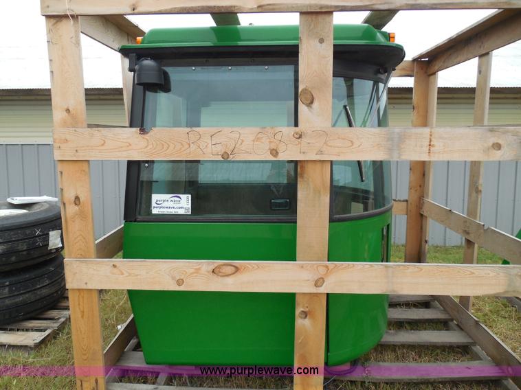 image for item I3329 1988 John Deere tractor cab