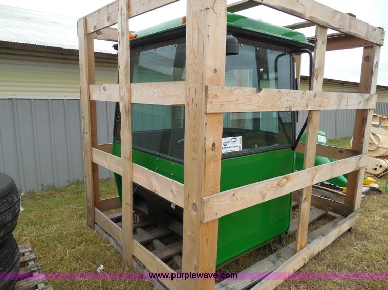 image for item I3329 1988 John Deere tractor cab