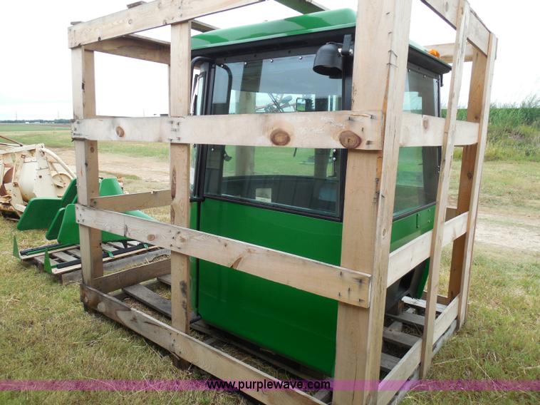 image for item I3329 1988 John Deere tractor cab