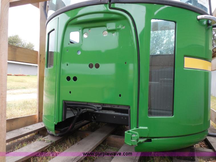 image for item I3329 1988 John Deere tractor cab