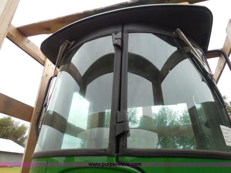 image for item I3329 1988 John Deere tractor cab
