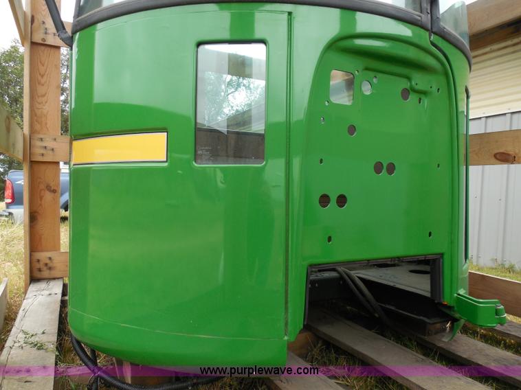 image for item I3329 1988 John Deere tractor cab