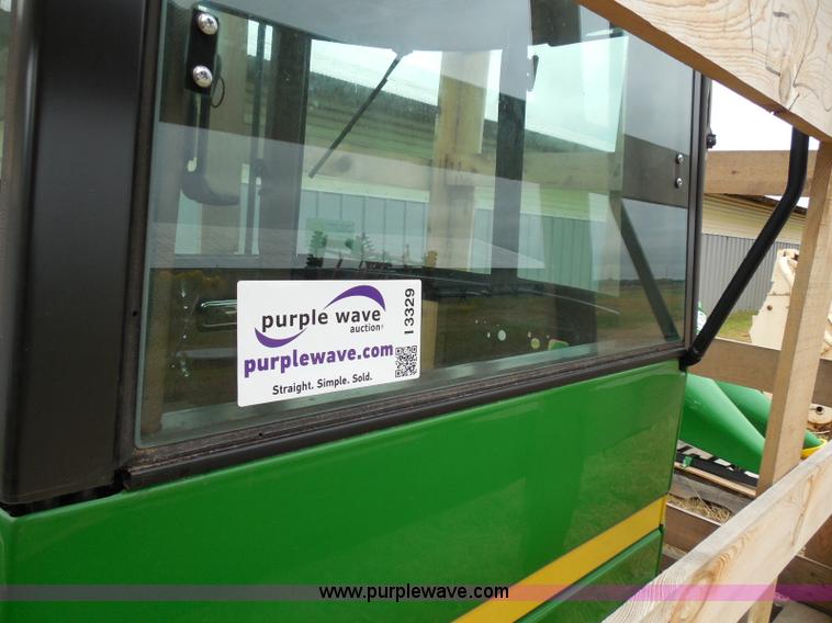 image for item I3329 1988 John Deere tractor cab