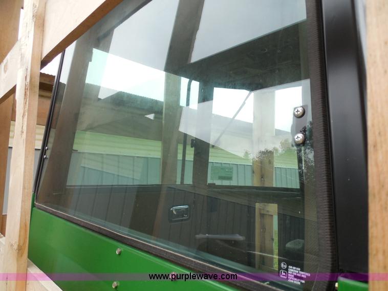 image for item I3329 1988 John Deere tractor cab