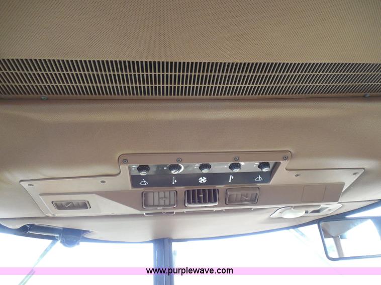 image for item I3329 1988 John Deere tractor cab