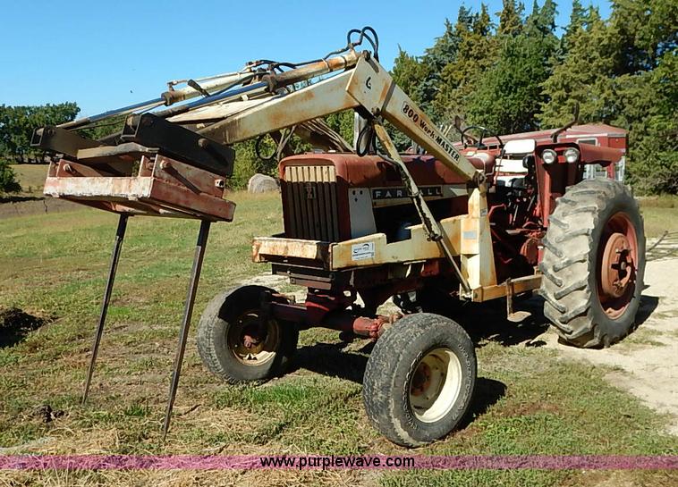 image for item I5396 International Farmall 656 tractor