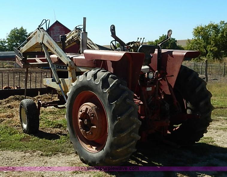 image for item I5396 International Farmall 656 tractor