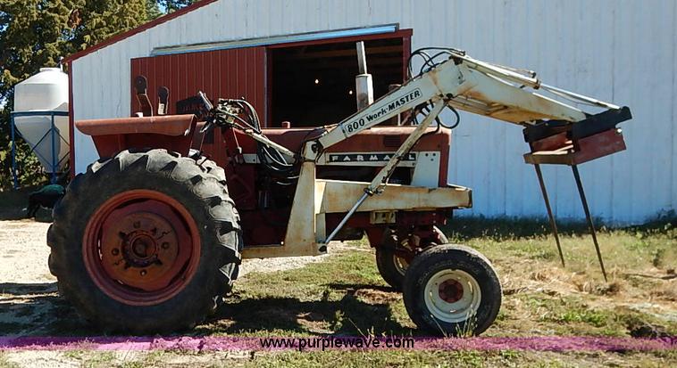 image for item I5396 International Farmall 656 tractor
