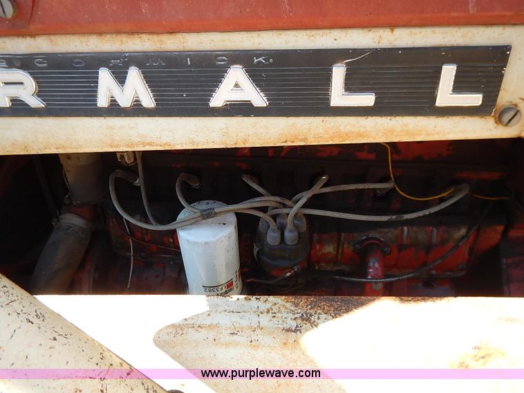 image for item I5396 International Farmall 656 tractor