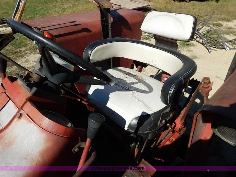 image for item I5396 International Farmall 656 tractor