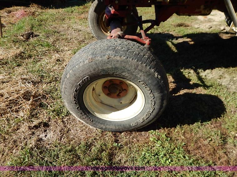 image for item I5396 International Farmall 656 tractor