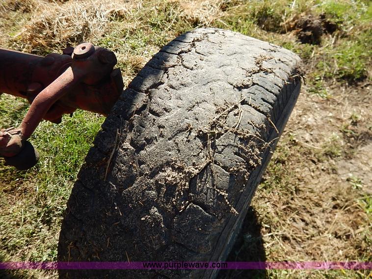 image for item I5396 International Farmall 656 tractor