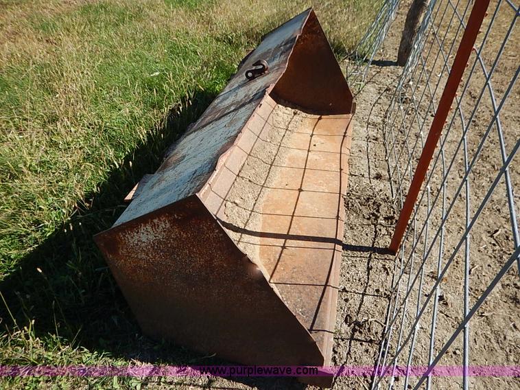 image for item I5396 International Farmall 656 tractor