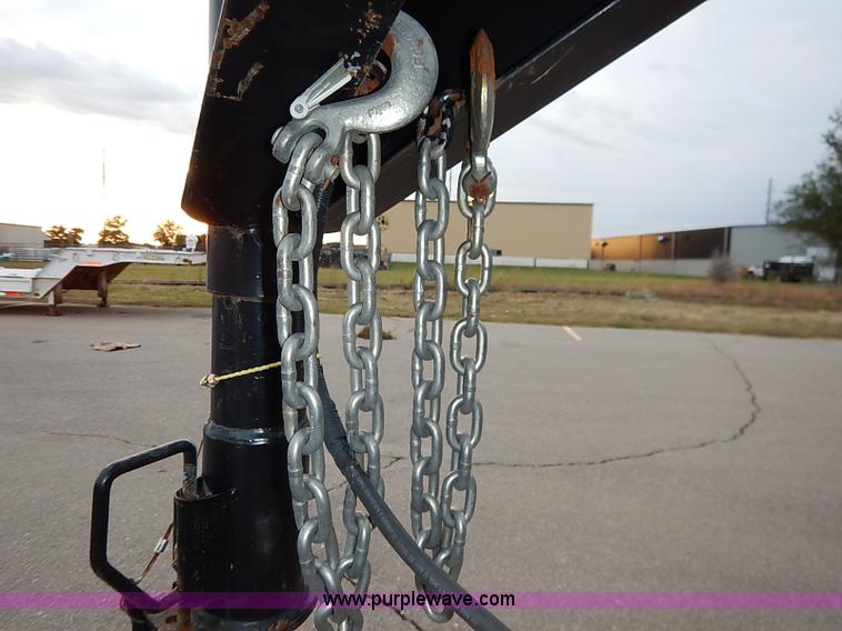 image for item I5400 2001 Lone-star 21' gooseneck flatbed trailer