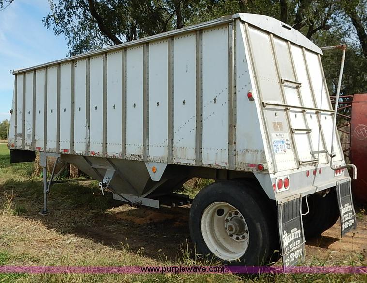 image for item I5406 1979 Merritt single hopper grain trailer