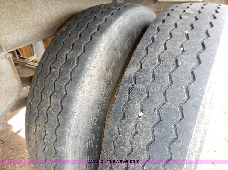 image for item I5406 1979 Merritt single hopper grain trailer