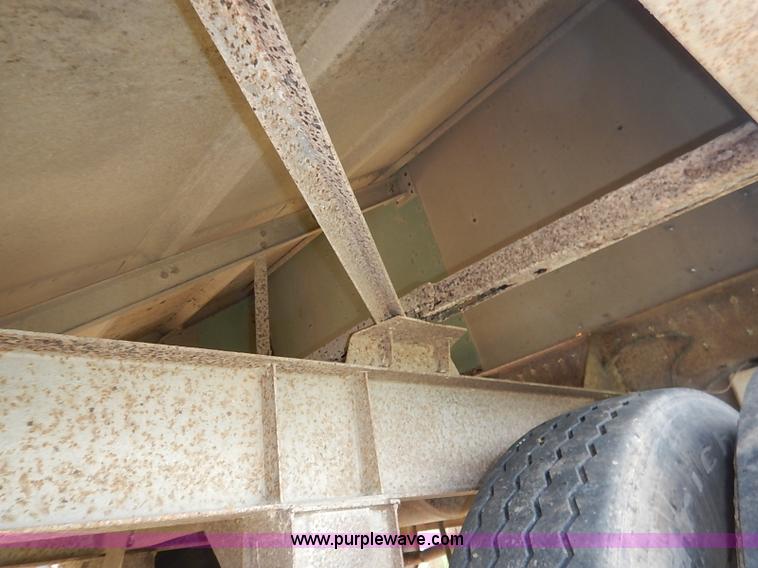 image for item I5406 1979 Merritt single hopper grain trailer