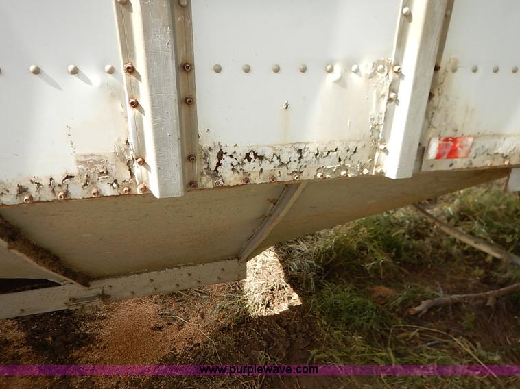 image for item I5406 1979 Merritt single hopper grain trailer