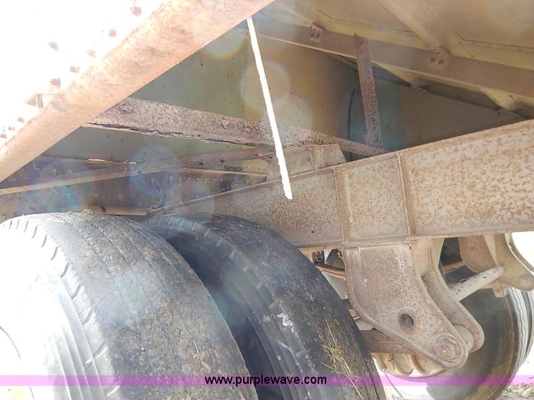 image for item I5406 1979 Merritt single hopper grain trailer