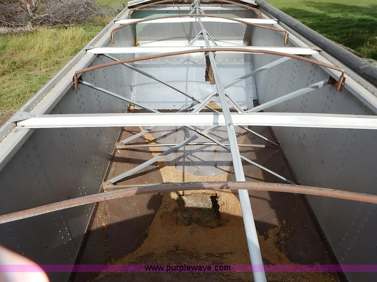 image for item I5406 1979 Merritt single hopper grain trailer