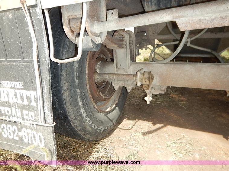 image for item I5406 1979 Merritt single hopper grain trailer