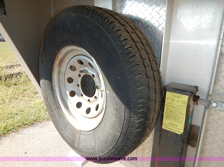 image for item I5457 2004 Liberty 20' gooseneck stock trailer