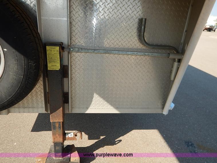 image for item I5457 2004 Liberty 20' gooseneck stock trailer