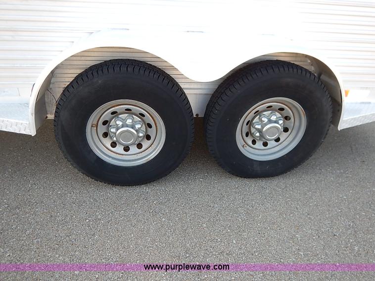 image for item I5457 2004 Liberty 20' gooseneck stock trailer