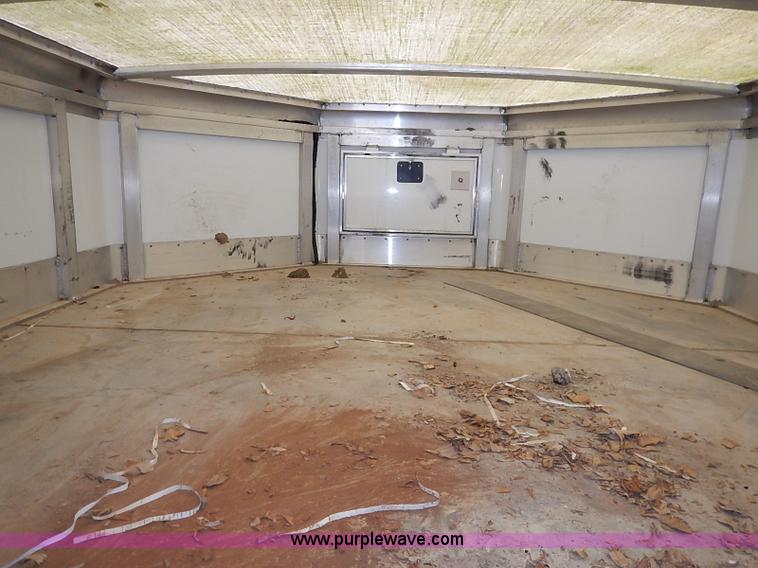 image for item I5457 2004 Liberty 20' gooseneck stock trailer