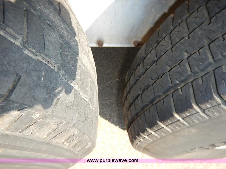 image for item I5457 2004 Liberty 20' gooseneck stock trailer