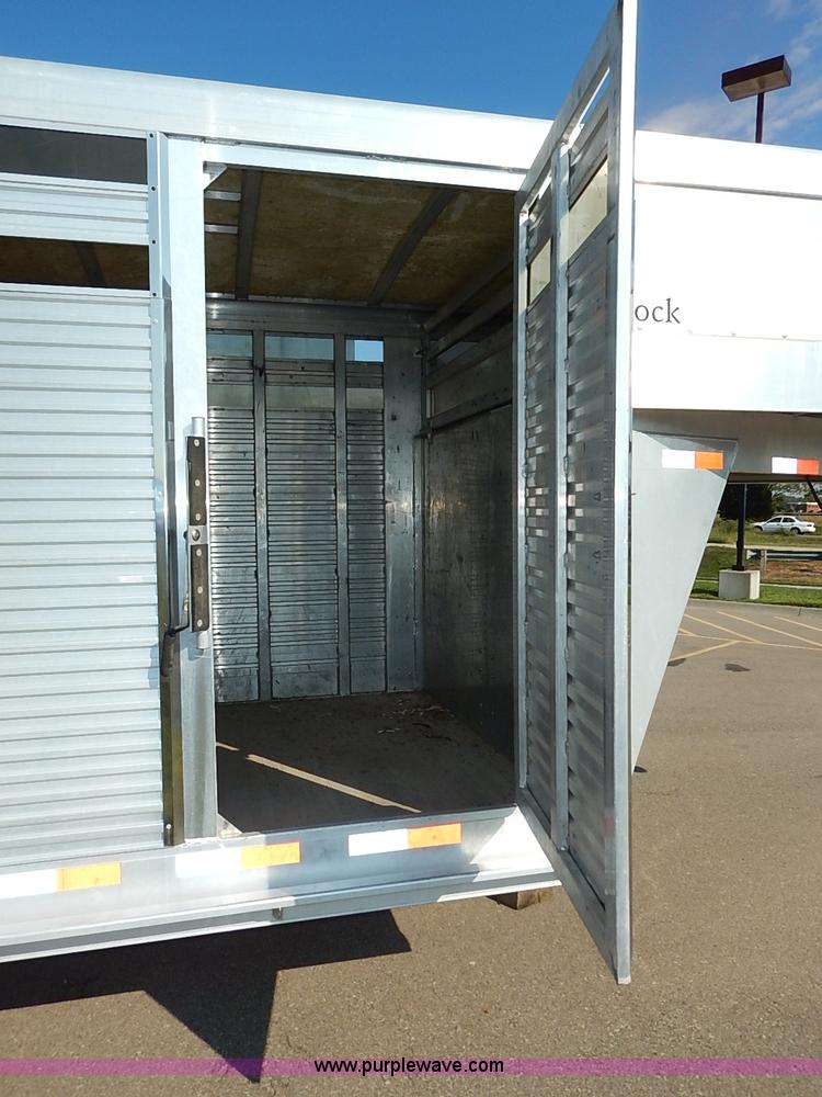 image for item I5457 2004 Liberty 20' gooseneck stock trailer