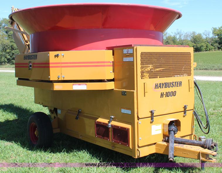 image for item I5772 HayBuster H1000 big bite tub grinder