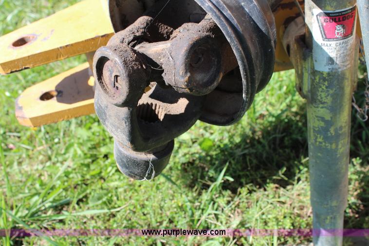 image for item I5772 HayBuster H1000 big bite tub grinder